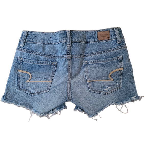 American Eagle 100 Percent Cotton Mid Rise Distressed Shorts Size 0 - Picture 2 of 15